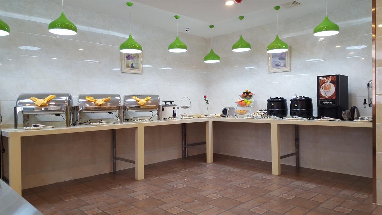Khách sạn Vatica Pudong Airport Town Renmintang Road 3*